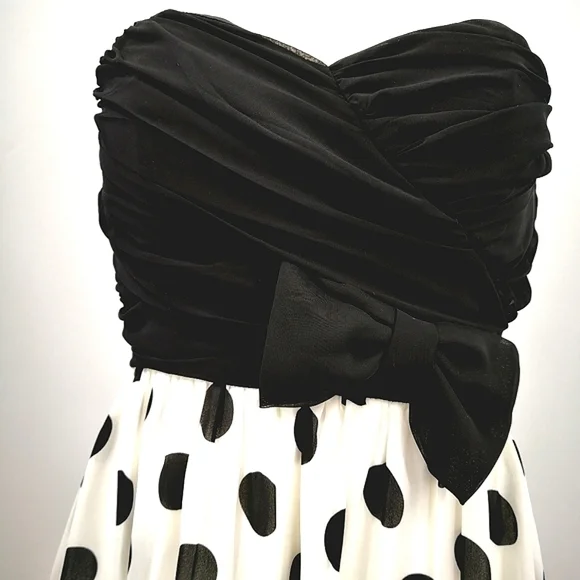 B. Smart Junior’s 3 Black & White Polka Dot Pattern Formal Strapless Mini Dress - Picture 3 of 8